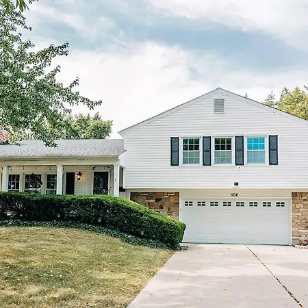 Cozy 4Br Home With 2By5 Baths